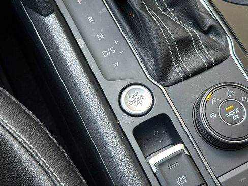 Used 2023 Volkswagen Atlas SEL image 21