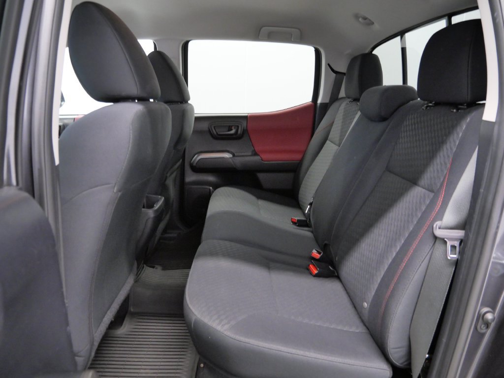 Used 2021 Toyota Tacoma SR5 AWD/4WD image 14