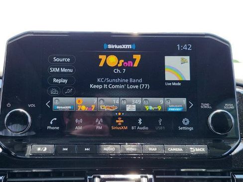 Certified 2025 Nissan Pathfinder Platinum AWD/4WD image 26