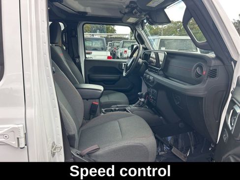 Used 2024 Jeep Wrangler Unlimited Rubicon image 24