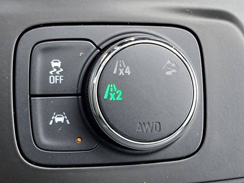 Used 2021 Chevrolet Traverse LT AWD/4WD image 28