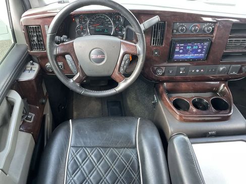 Used 2019 GMC Savana 2500 Extended w/ Enhanced Convenience Package image 11