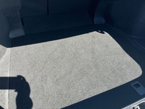 Used 2025 Toyota Camry LE image 31