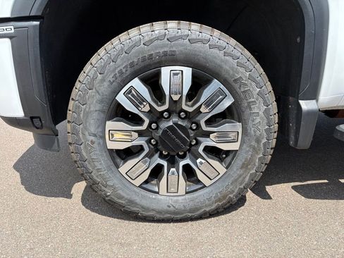 Used 2024 GMC Sierra 3500 Denali w/ Denali Reserve Package AWD/4WD image 10