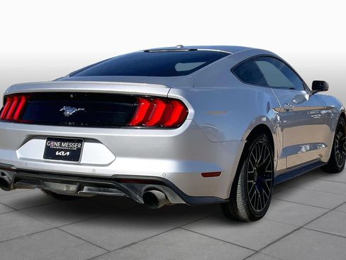 Used 2019 Ford Mustang Premium image 11