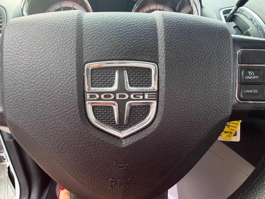 Used 2019 Dodge Grand Caravan SE FWD image 33