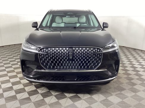 Used 2025 Lincoln Aviator Reserve w/ Equipment Group 201A image 6