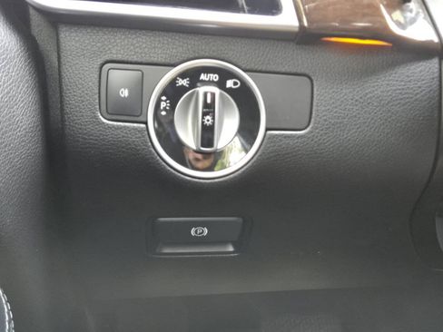 Used 2017 Mercedes-Benz GLS 450 4MATIC image 26