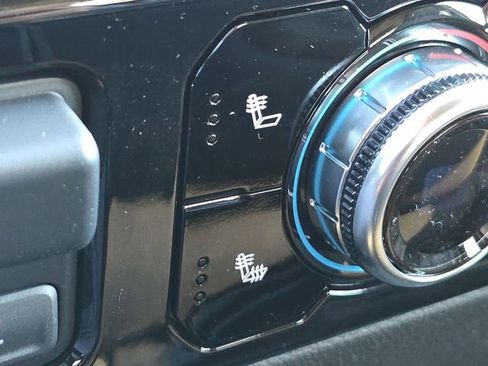 Used 2025 GMC Sierra 1500 Elevation image 38