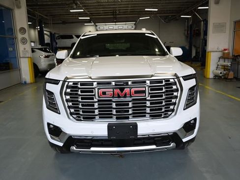 New 2026 GMC Yukon XL Denali w/ Denali Reserve Package image 2