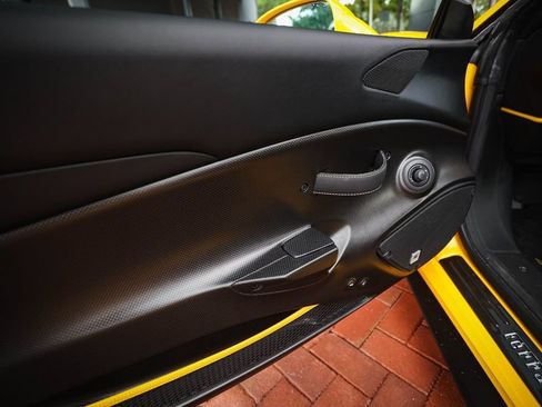Used 2019 Ferrari 488 Pista Coupe RWD image 35