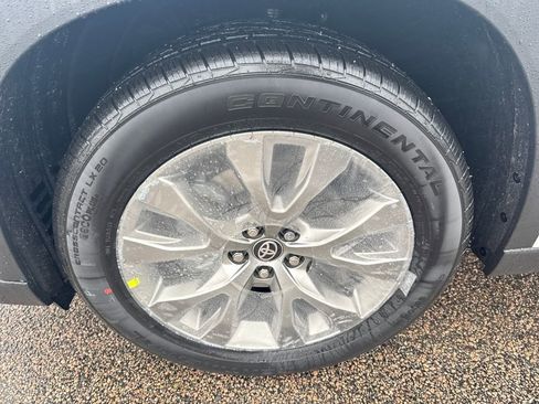 New 2026 Toyota Grand Highlander Limited image 38