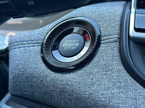 Used 2025 Jeep Compass Latitude image 24