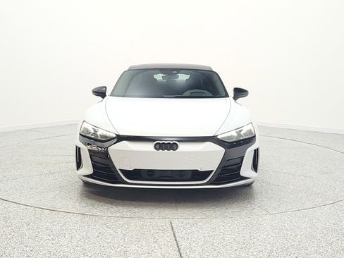 Used 2024 Audi e-tron GT Prestige image 2