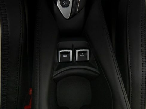 Used 2024 McLaren 750S Spider RWD image 24