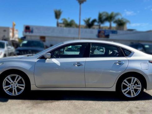 Used 2014 Nissan Altima 3.5 S FWD image 7