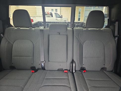 Used 2019 RAM 1500 Big Horn AWD/4WD image 38