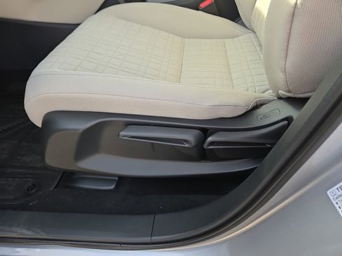 New 2026 Honda HR-V LX image 14