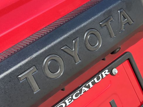 Used 2025 Toyota 4Runner SR5 AWD/4WD image 13