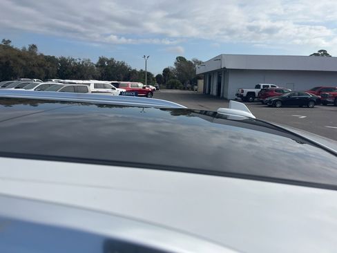 Used 2023 GMC Yukon Denali image 7