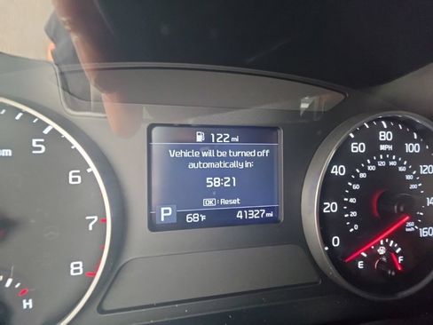 Used 2023 Kia Seltos S w/ Navigation Package FWD image 15