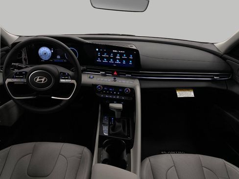 New 2026 Hyundai Elantra Limited FWD image 20