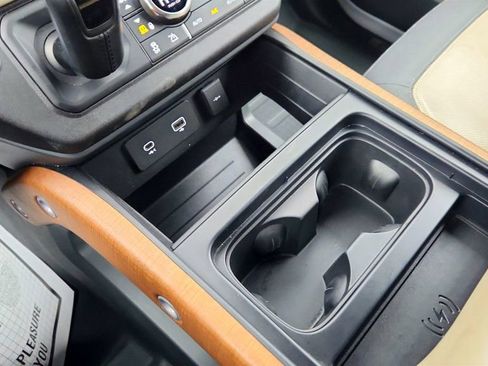 Used 2022 Land Rover Defender 110 X-Dynamic HSE image 16