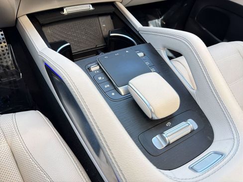 Used 2024 Mercedes-Benz GLS 450 4MATIC image 16