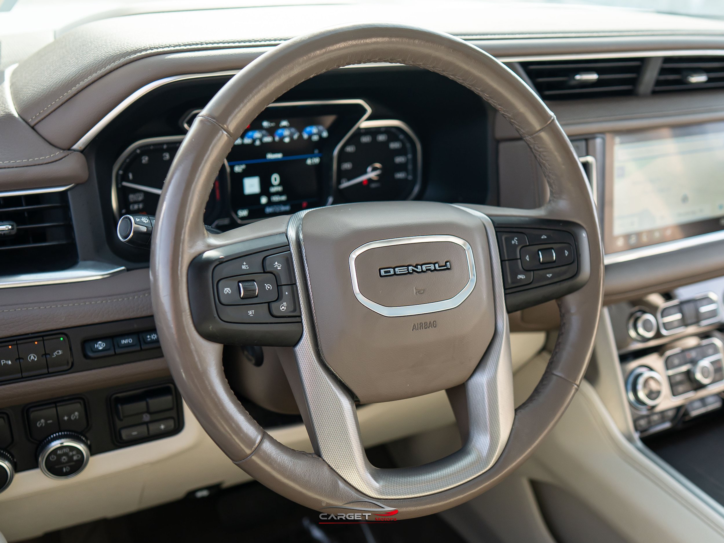 Used 2021 GMC Yukon XL Denali w/ Denali Premium Package RWD image 27