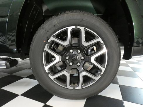 New 2026 RAM 1500 Laramie w/ Chrome Appearance Group AWD/4WD image 8
