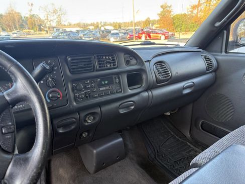 Used 2001 Dodge Ram 1500 Truck SLT 4dr Quad Cab 2WD SB image 7