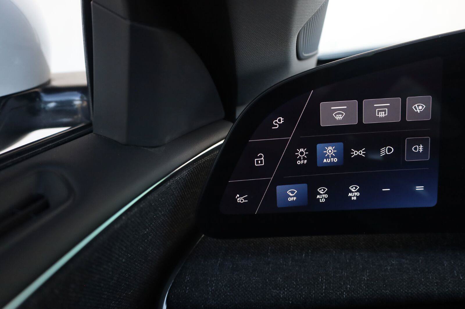 Used 2025 Lucid Air Touring AWD/4WD image 40