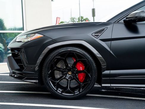 Used 2024 Lamborghini Urus Performante AWD/4WD image 25
