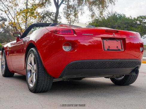 Used 2006 Pontiac Solstice Convertible w/ Premium Package image 6