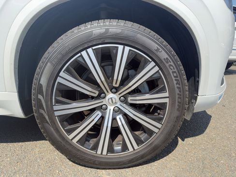 Certified 2023 Volvo XC90 B5 Core w/ Protection Package Premier image 13