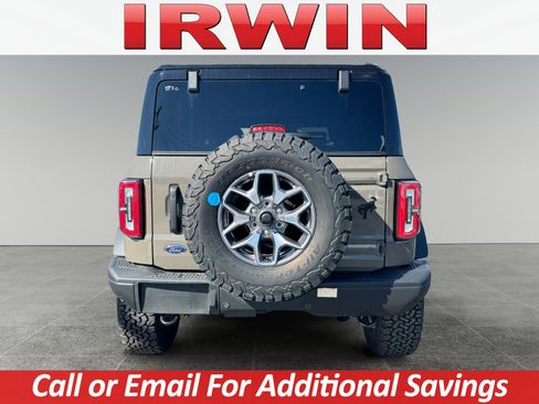 New 2025 Ford Bronco Badlands image 4