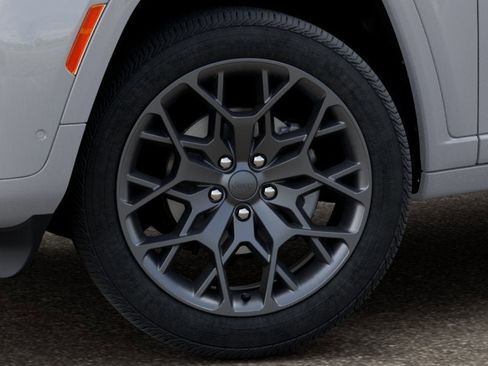 New 2026 Jeep Grand Cherokee L Summit AWD/4WD image 4