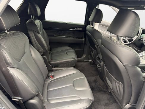 Used 2024 Hyundai Palisade Calligraphy image 16