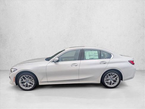 Used 2025 BMW 330i Sedan w/ Convenience Package image 9
