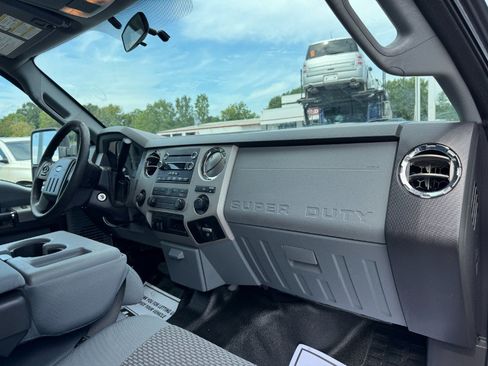 Used 2015 Ford F350 XLT AWD/4WD image 19