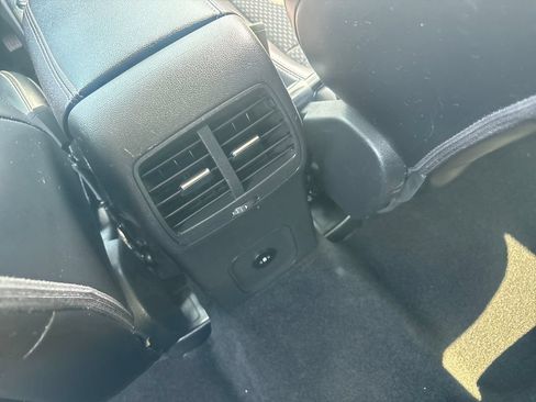 Used 2024 Ford Escape SE FWD image 70