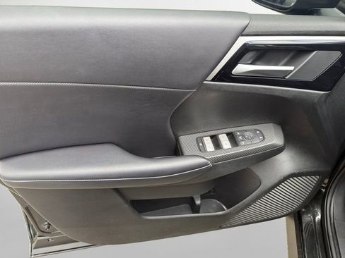 Used 2024 Mitsubishi Outlander SE Black Edition image 14