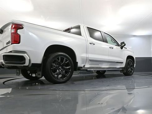 Used 2022 Chevrolet Silverado 1500 High Country image 61