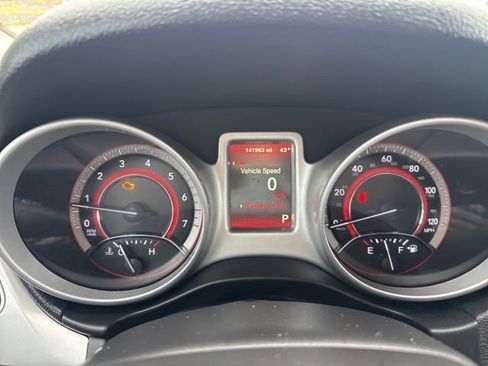 Used 2018 Dodge Journey SXT image 15