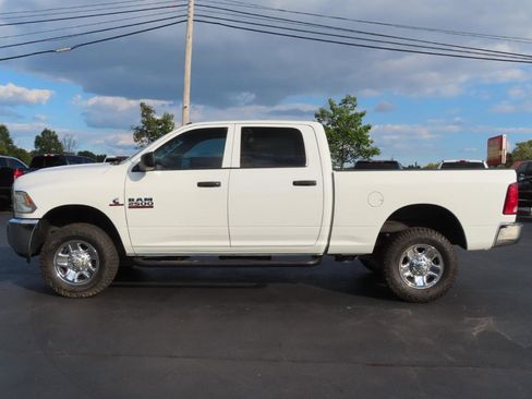 Used 2018 RAM 2500 Tradesman w/ Chrome Appearance Group AWD/4WD image 3