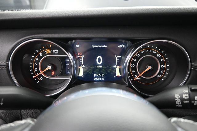 Used 2022 Jeep Wrangler Unlimited Sahara w/ Cold Weather Group AWD/4WD image 7