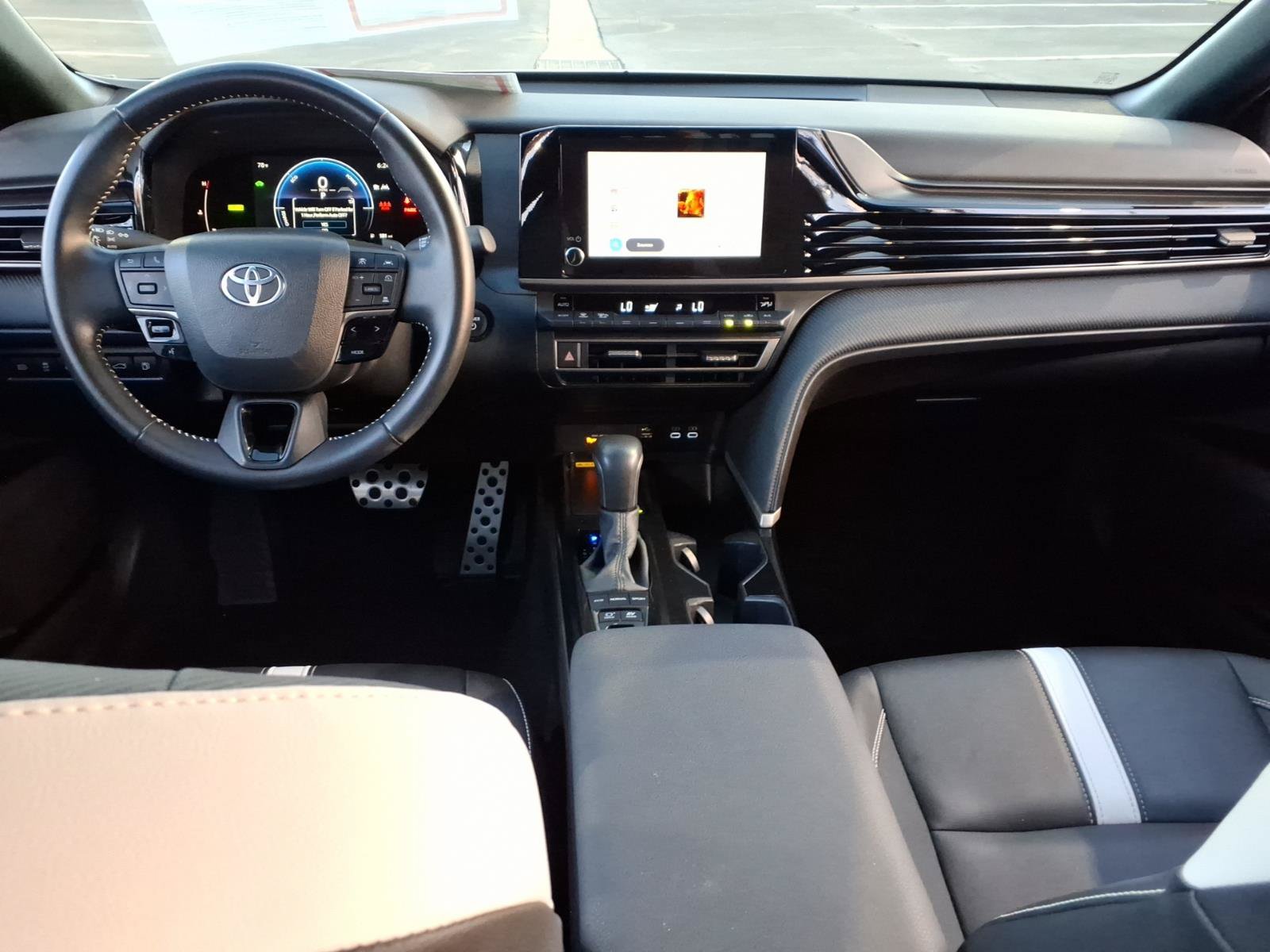 Certified 2025 Toyota Camry SE FWD image 11
