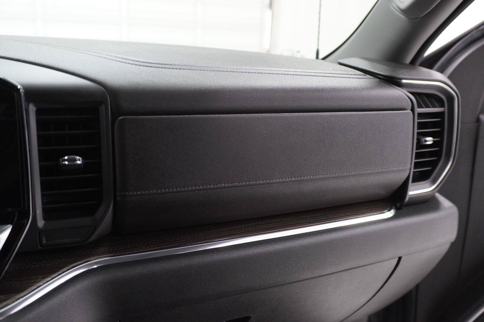 Used 2023 Chevrolet Silverado 1500 RST RWD image 18