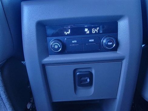 Used 2021 Chevrolet Traverse LT w/ LPO, Blackout Package image 55