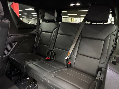 Used 2025 GMC Yukon Denali AWD/4WD image 42